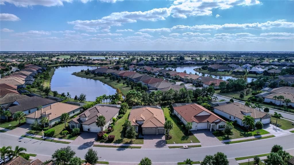 En Venta: $840,000 (4 camas, 2 baños, 2236 Pies cuadrados)