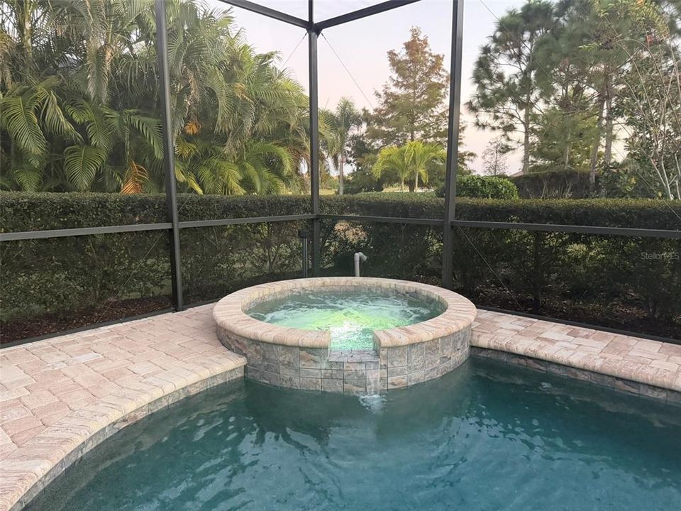 En Venta: $840,000 (4 camas, 2 baños, 2236 Pies cuadrados)