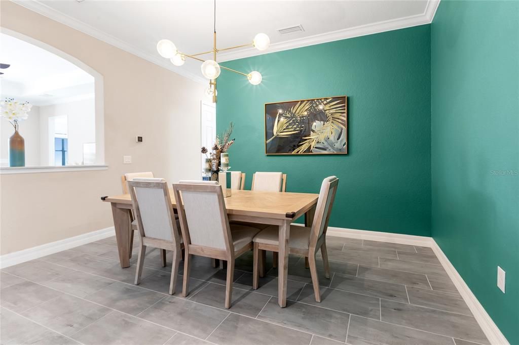 En Venta: $840,000 (4 camas, 2 baños, 2236 Pies cuadrados)