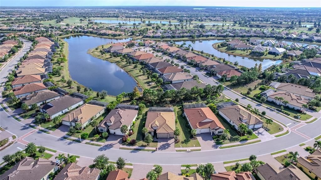 En Venta: $840,000 (4 camas, 2 baños, 2236 Pies cuadrados)