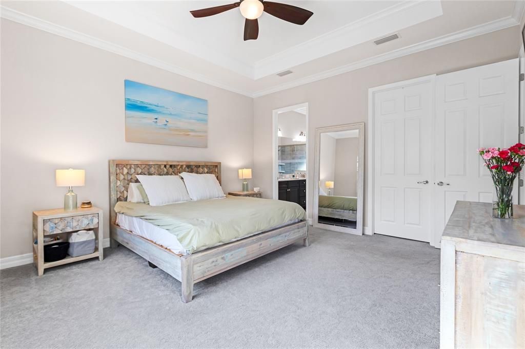 En Venta: $840,000 (4 camas, 2 baños, 2236 Pies cuadrados)