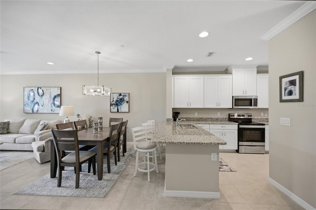 На продажу: $424,900 (2 спален, 2 ванн, 1528 Квадратных фут)