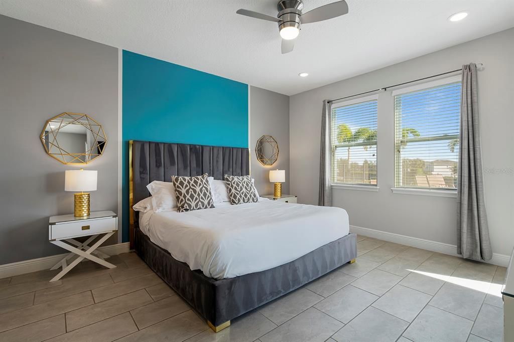 En Venta: $749,900 (6 camas, 6 baños, 3317 Pies cuadrados)