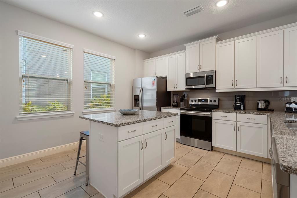 En Venta: $749,900 (6 camas, 6 baños, 3317 Pies cuadrados)