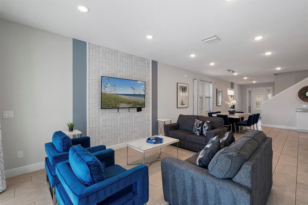 En Venta: $749,900 (6 camas, 6 baños, 3317 Pies cuadrados)