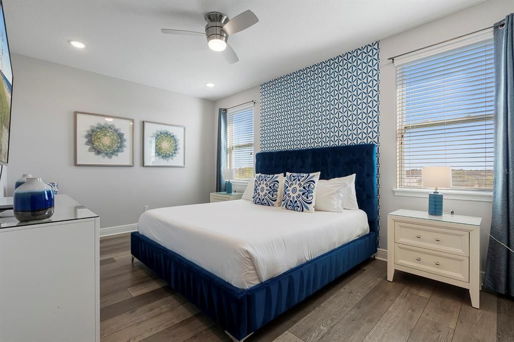 En Venta: $749,900 (6 camas, 6 baños, 3317 Pies cuadrados)