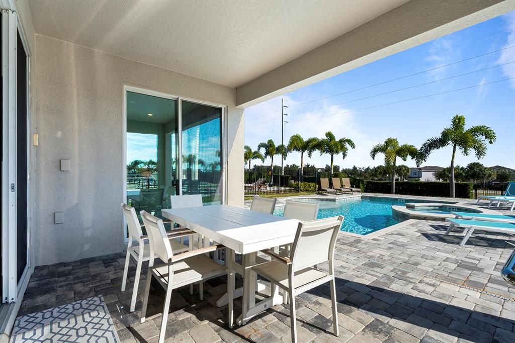 En Venta: $749,900 (6 camas, 6 baños, 3317 Pies cuadrados)