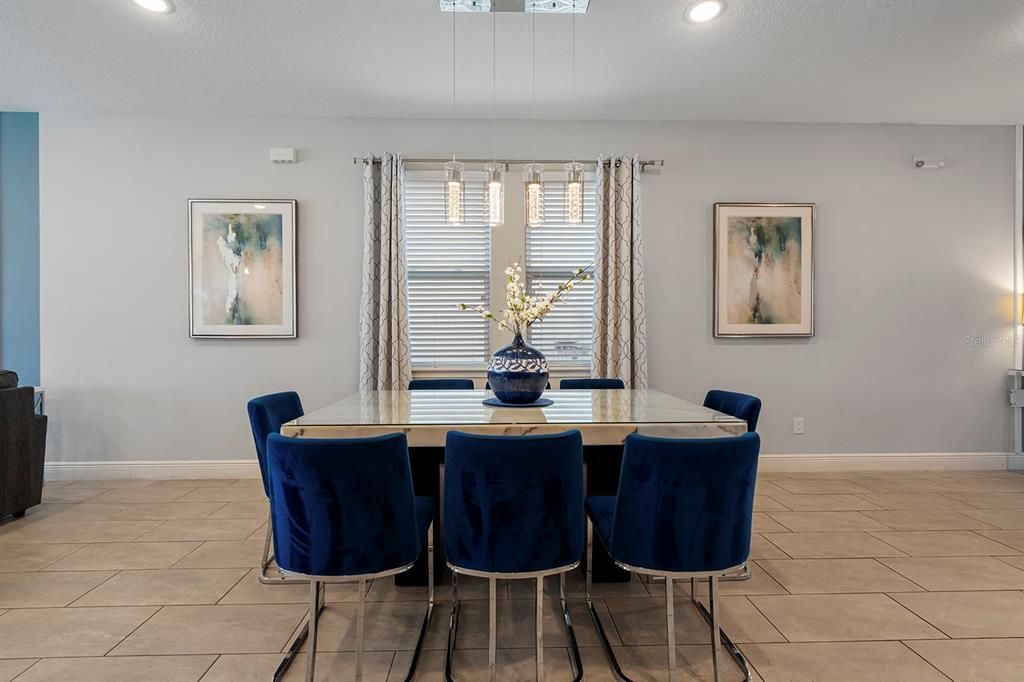 En Venta: $749,900 (6 camas, 6 baños, 3317 Pies cuadrados)