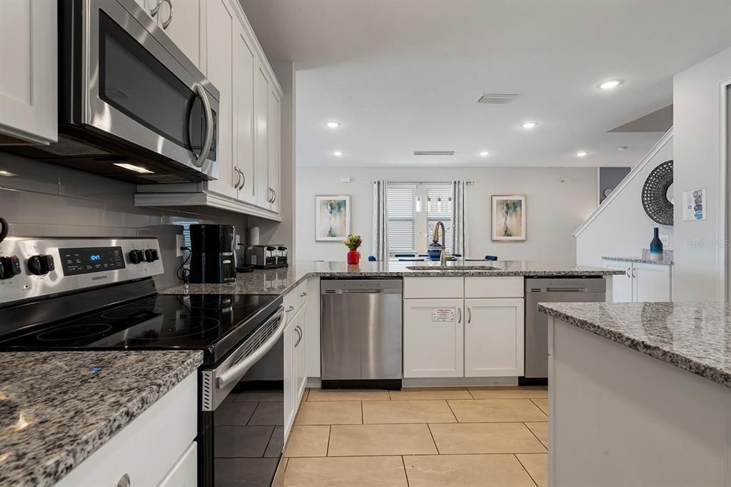 En Venta: $749,900 (6 camas, 6 baños, 3317 Pies cuadrados)