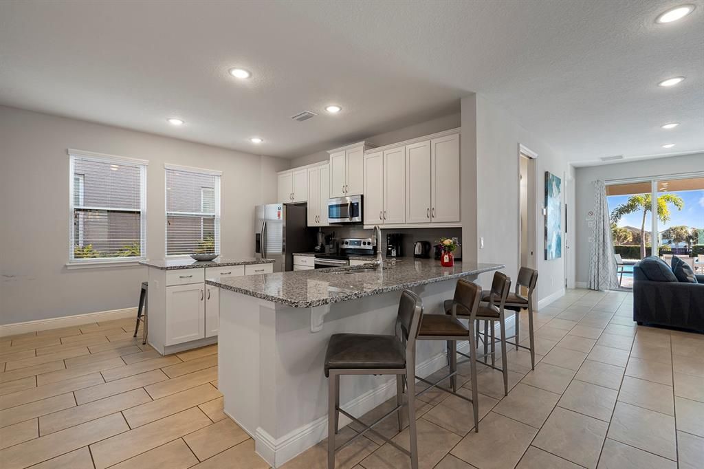 En Venta: $749,900 (6 camas, 6 baños, 3317 Pies cuadrados)