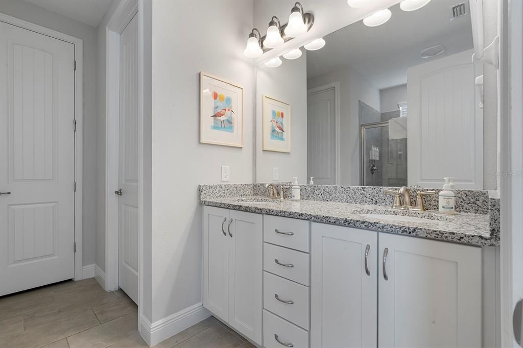 En Venta: $749,900 (6 camas, 6 baños, 3317 Pies cuadrados)