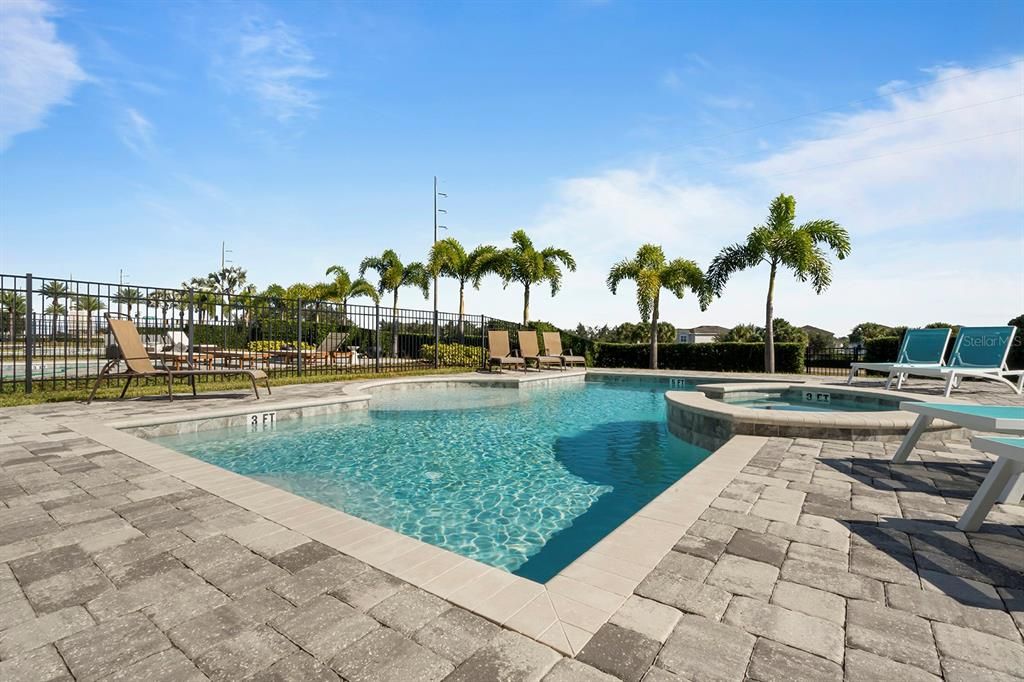 En Venta: $749,900 (6 camas, 6 baños, 3317 Pies cuadrados)