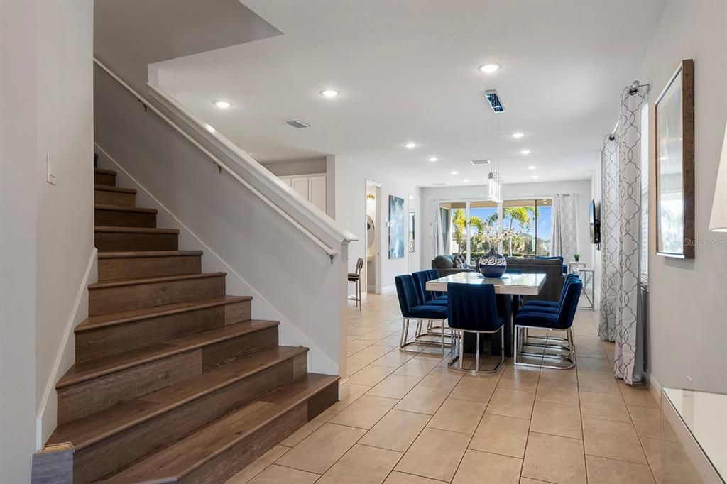 En Venta: $749,900 (6 camas, 6 baños, 3317 Pies cuadrados)