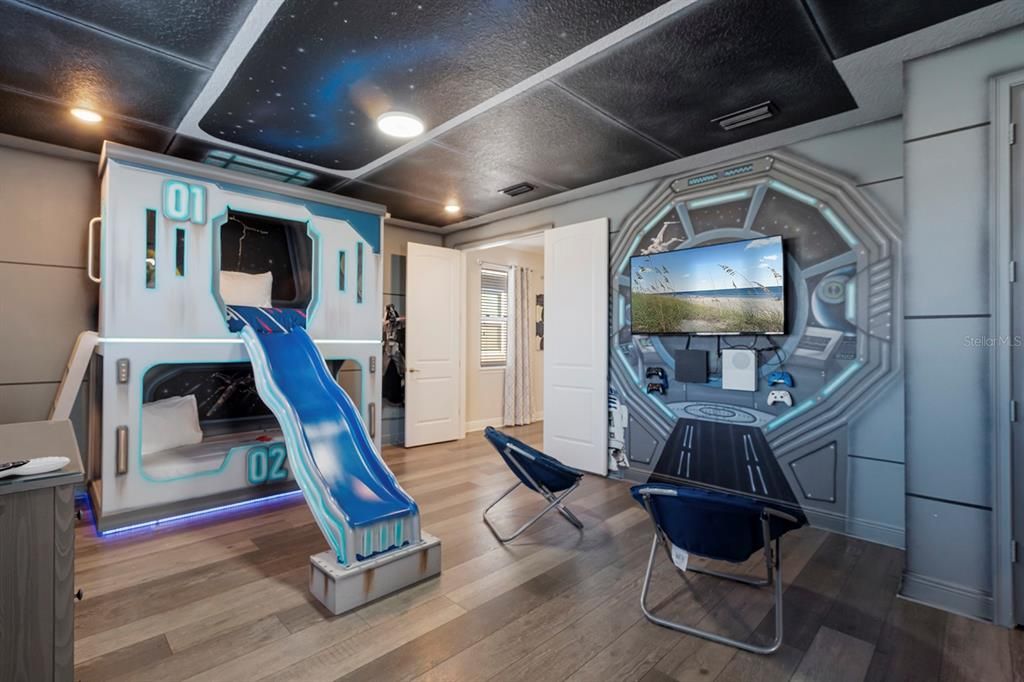 En Venta: $749,900 (6 camas, 6 baños, 3317 Pies cuadrados)