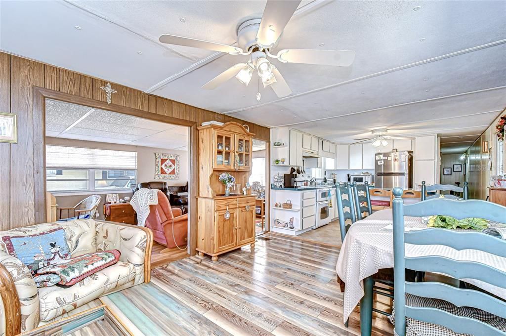 En Venta: $89,900 (2 camas, 1 baños, 824 Pies cuadrados)