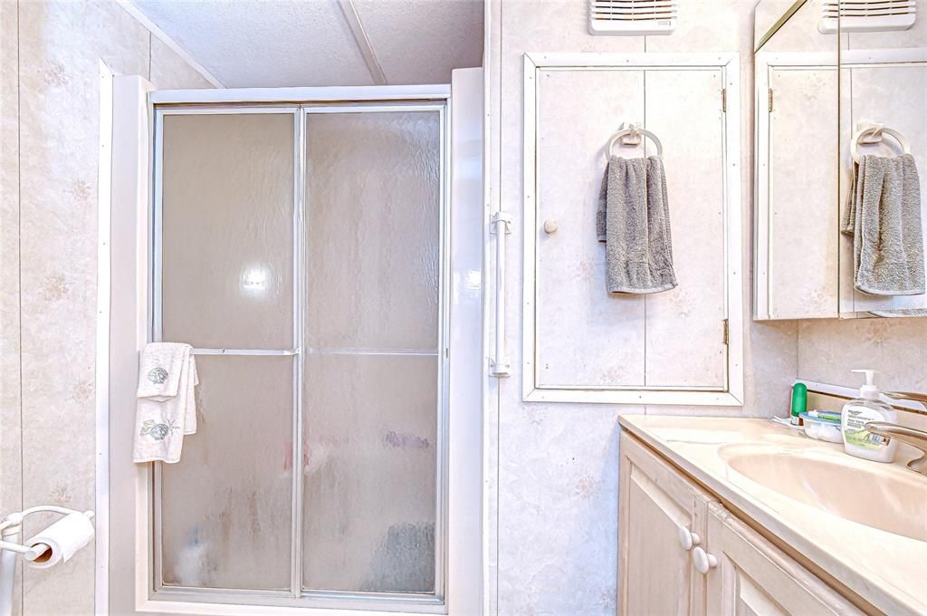 En Venta: $89,900 (2 camas, 1 baños, 824 Pies cuadrados)