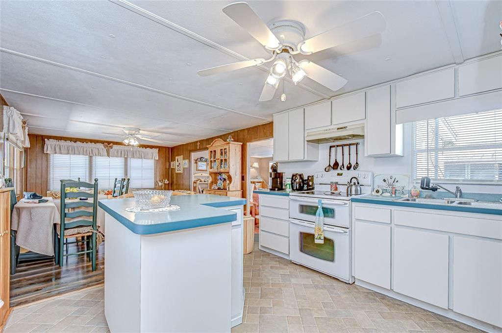 En Venta: $89,900 (2 camas, 1 baños, 824 Pies cuadrados)