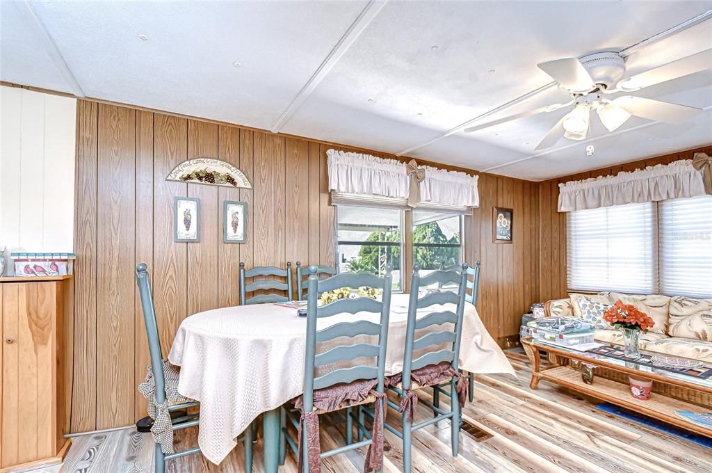 En Venta: $89,900 (2 camas, 1 baños, 824 Pies cuadrados)