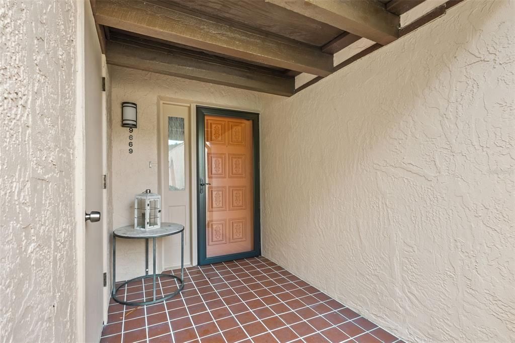 For Sale: $199,900 (1 beds, 1 baths, 740 Square Feet)