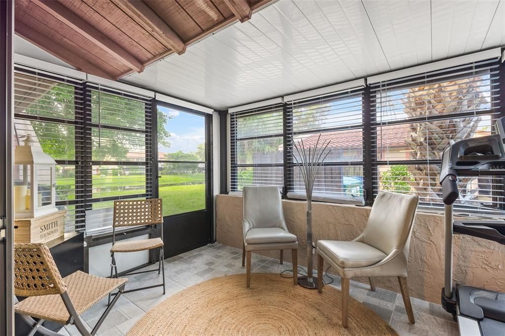 For Sale: $199,900 (1 beds, 1 baths, 740 Square Feet)