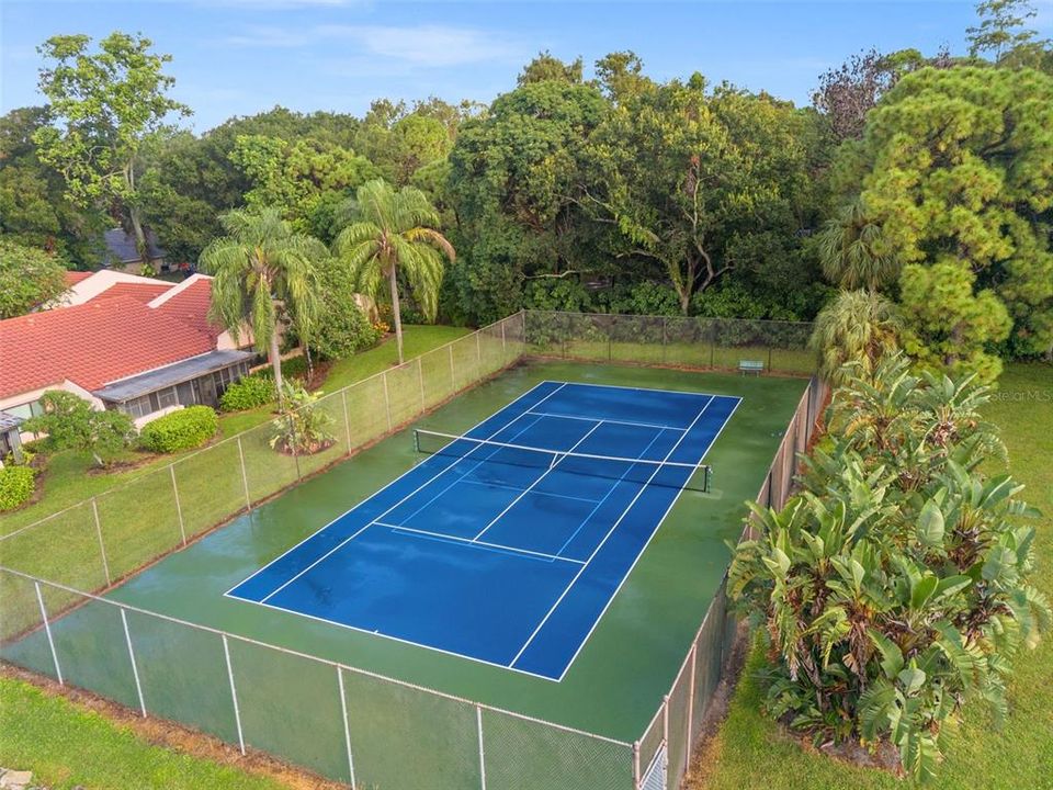 For Sale: $199,900 (1 beds, 1 baths, 740 Square Feet)