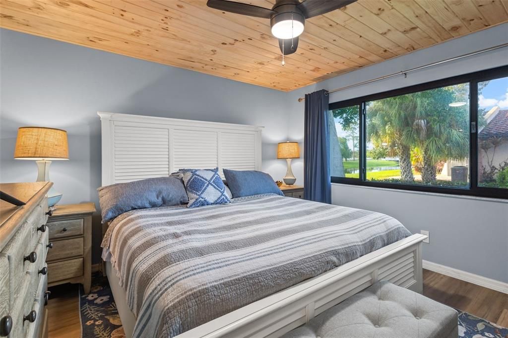 For Sale: $199,900 (1 beds, 1 baths, 740 Square Feet)