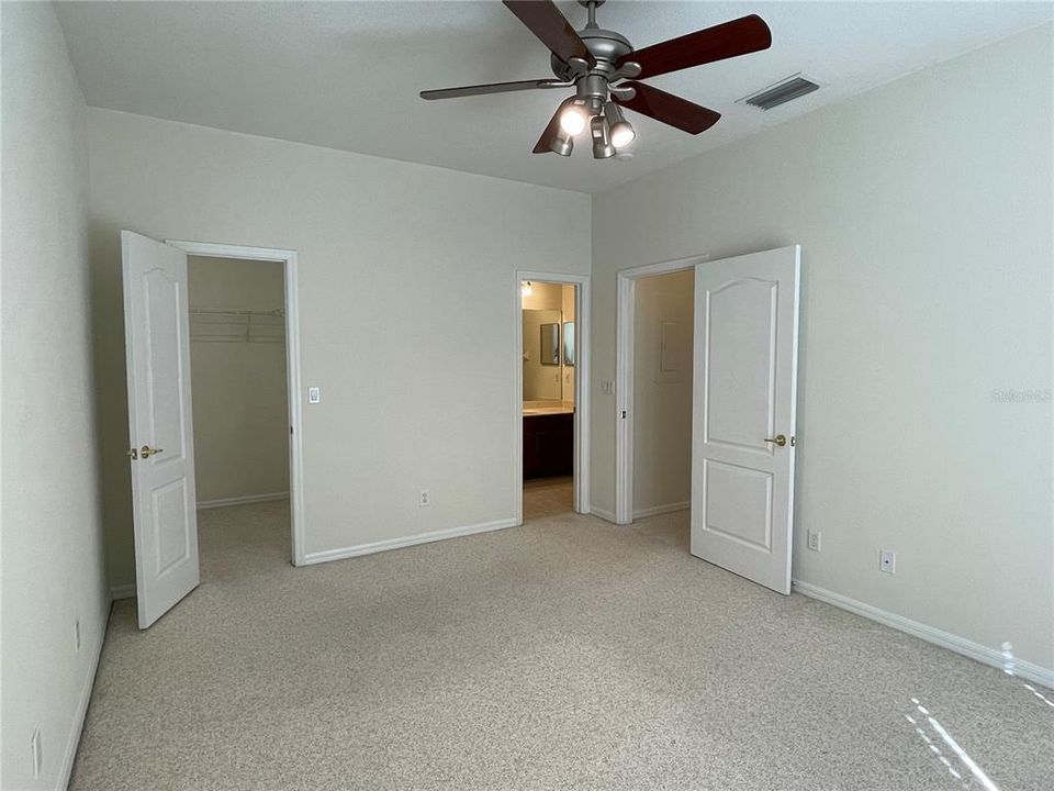 出租: $2,300 (2 贝兹, 2 浴室, 1225 平方英尺)