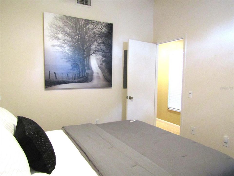 For Rent: $3,300 (1 beds, 1 baths, 616 Square Feet)