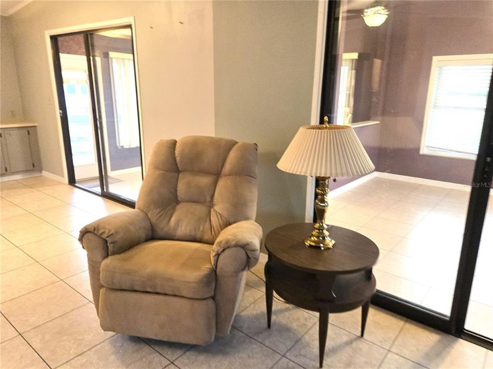 На продажу: $195,000 (2 спален, 2 ванн, 1768 Квадратных фут)