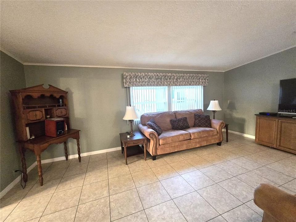 На продажу: $195,000 (2 спален, 2 ванн, 1768 Квадратных фут)