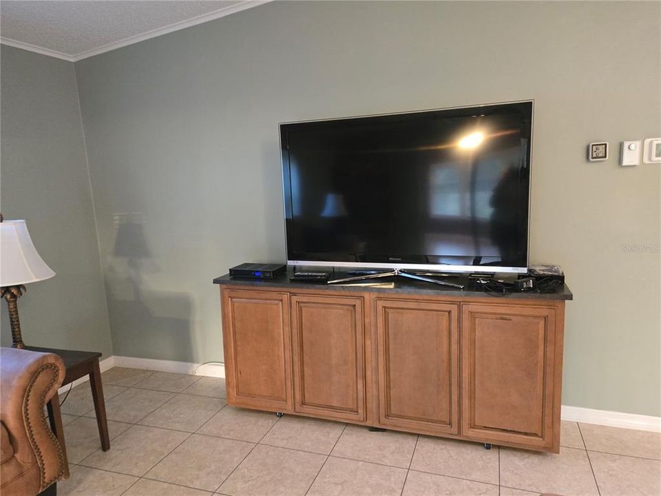 На продажу: $195,000 (2 спален, 2 ванн, 1768 Квадратных фут)