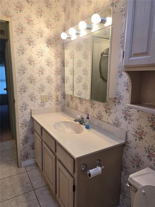 На продажу: $195,000 (2 спален, 2 ванн, 1768 Квадратных фут)