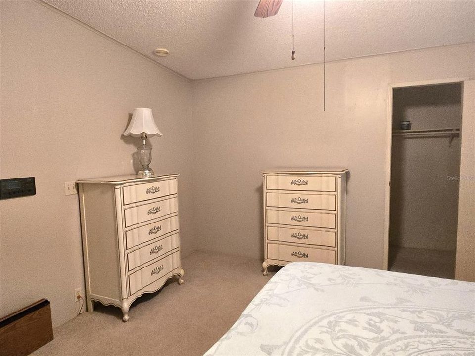 На продажу: $195,000 (2 спален, 2 ванн, 1768 Квадратных фут)