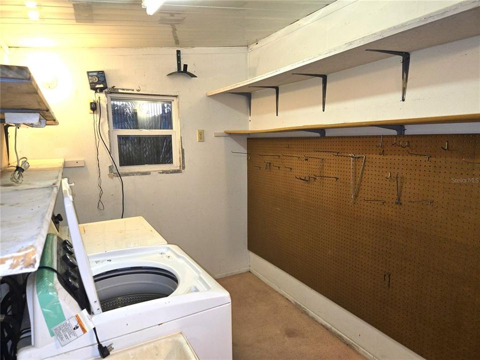 На продажу: $195,000 (2 спален, 2 ванн, 1768 Квадратных фут)