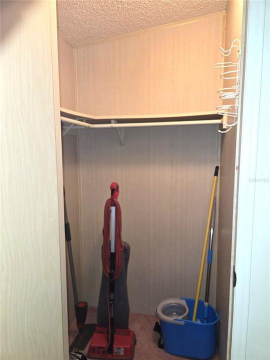 На продажу: $195,000 (2 спален, 2 ванн, 1768 Квадратных фут)