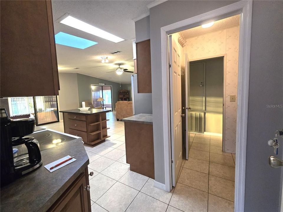 На продажу: $195,000 (2 спален, 2 ванн, 1768 Квадратных фут)