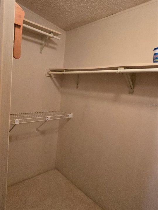 На продажу: $195,000 (2 спален, 2 ванн, 1768 Квадратных фут)