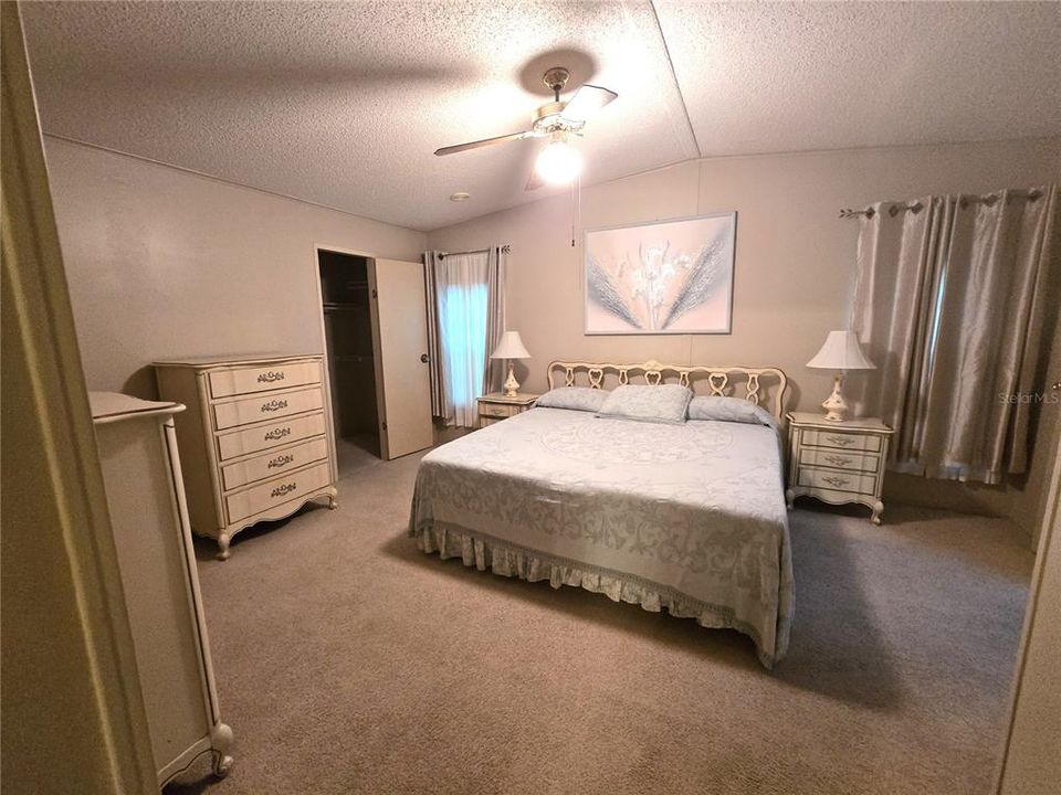 На продажу: $195,000 (2 спален, 2 ванн, 1768 Квадратных фут)