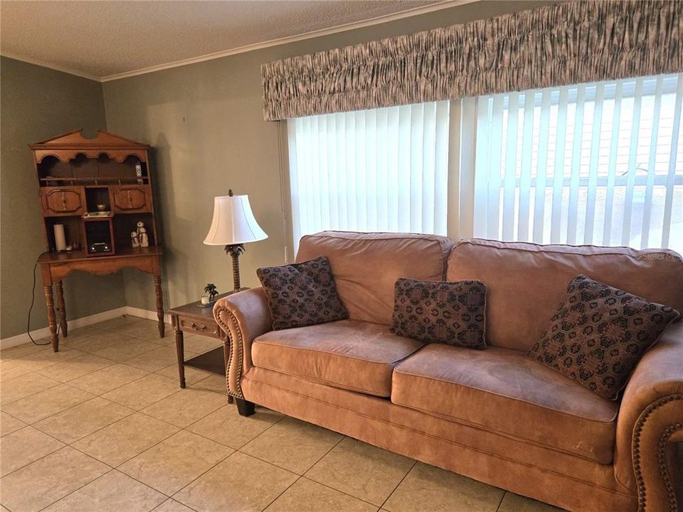 На продажу: $195,000 (2 спален, 2 ванн, 1768 Квадратных фут)