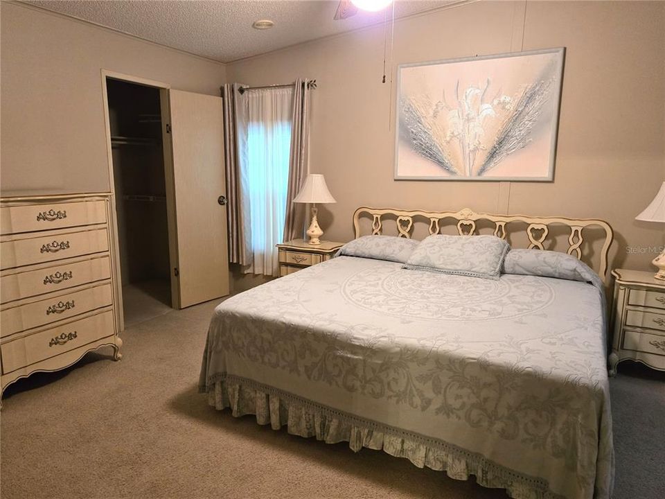 На продажу: $195,000 (2 спален, 2 ванн, 1768 Квадратных фут)