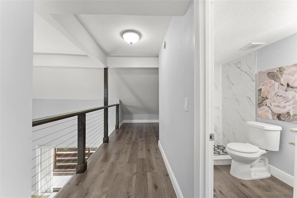 For Rent: $1,075 (1 beds, 2 baths, 1286 Square Feet)