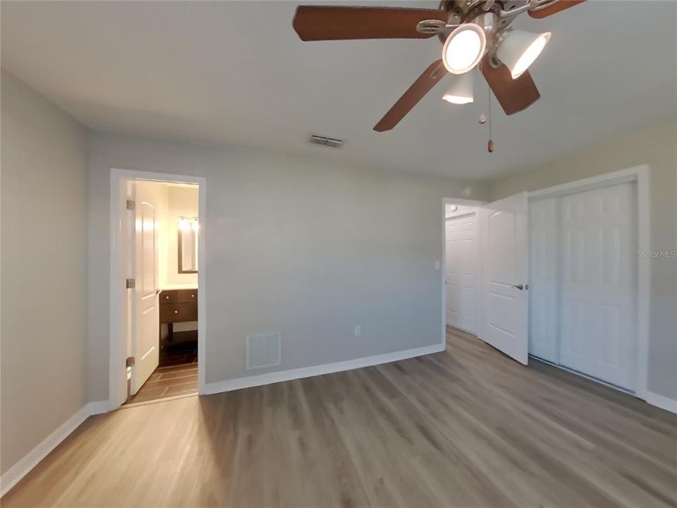 合同活跃: $2,769 (4 贝兹, 2 浴室, 1730 平方英尺)