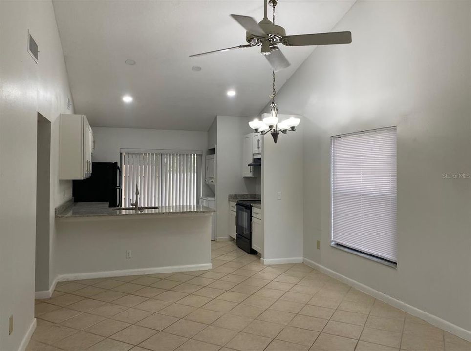 For Rent: $1,495 (2 beds, 2 baths, 930 Square Feet)