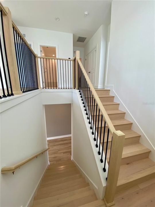 En Venta: $724,000 (3 camas, 3 baños, 2633 Pies cuadrados)