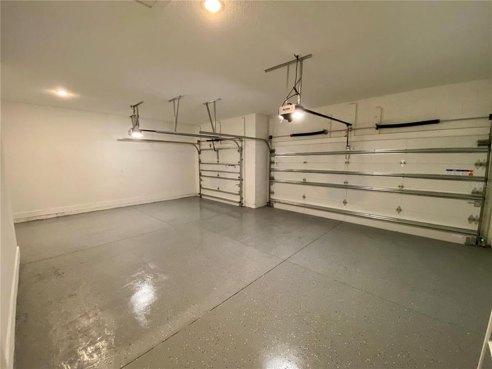 En Venta: $724,000 (3 camas, 3 baños, 2633 Pies cuadrados)