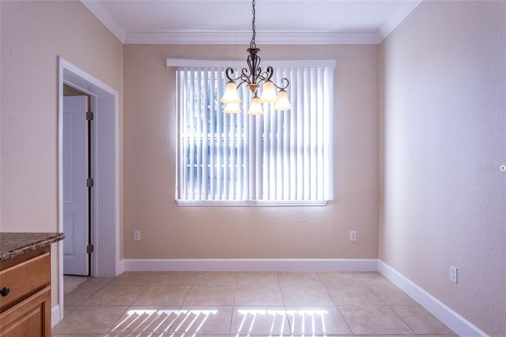 For Sale: $349,000 (3 beds, 2 baths, 1546 Square Feet)