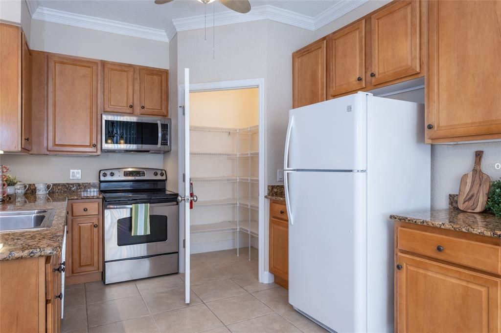 For Sale: $349,000 (3 beds, 2 baths, 1546 Square Feet)
