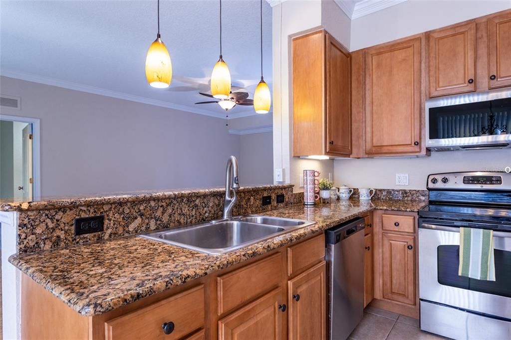 For Sale: $349,000 (3 beds, 2 baths, 1546 Square Feet)