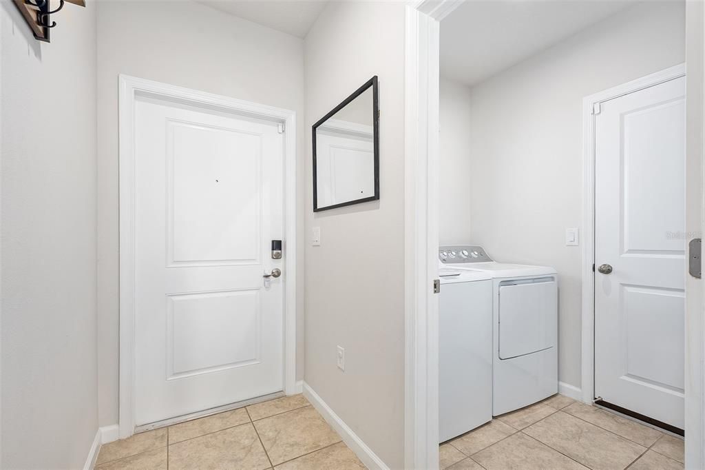 For Sale: $325,000 (3 beds, 2 baths, 1494 Square Feet)