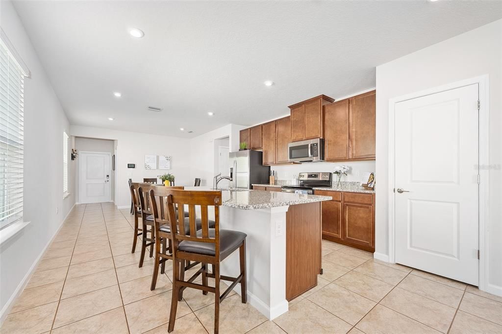 For Sale: $325,000 (3 beds, 2 baths, 1494 Square Feet)